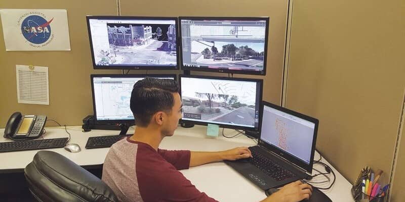 Multiple screen use for up-to-date virtual mapping at BPG Designs